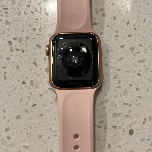Apple Watch - Picture 3 of 3